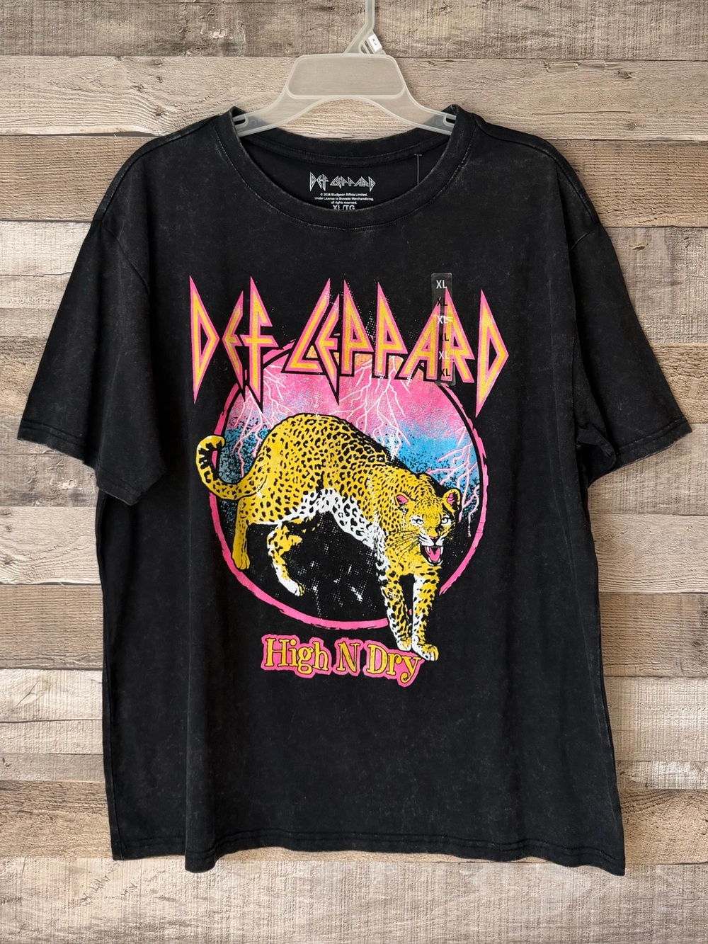 Def Leppard High N Dry Licensed Graphic Shirt XL Black Vintage Wash Leopard NWT